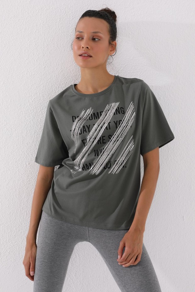 Çağla Deforme Yazı Baskılı O Yaka Kadın Oversize T-Shirt - 97133