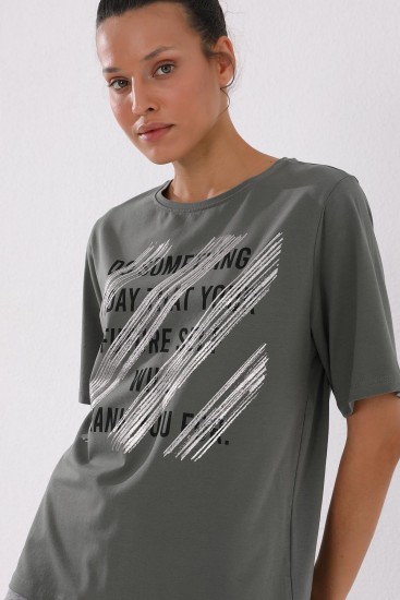 Çağla Deforme Yazı Baskılı O Yaka Kadın Oversize T-Shirt - 97133 - Thumbnail
