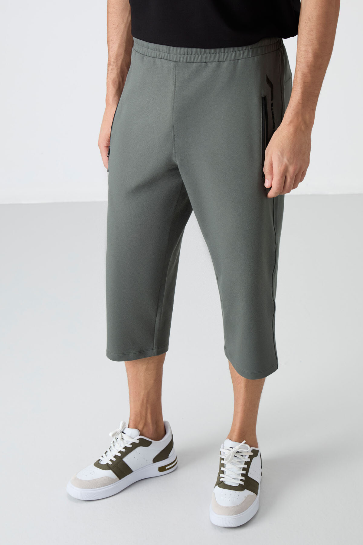 Çağla Fermuar Cepli Standart Kalıp Klasik Paça Erkek Kapri - 83091 - TOMMYLIFE (1)