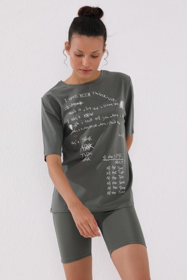 Çağla El Yazısı Baskılı O Yaka Kadın Oversize T-Shirt - 97137 - Thumbnail