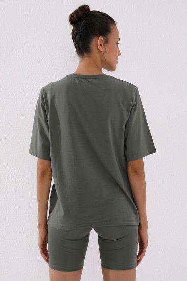 Çağla Karışık Desenli Yazı Baskılı O Yaka Kadın Oversize T-Shirt - 97132 - Thumbnail
