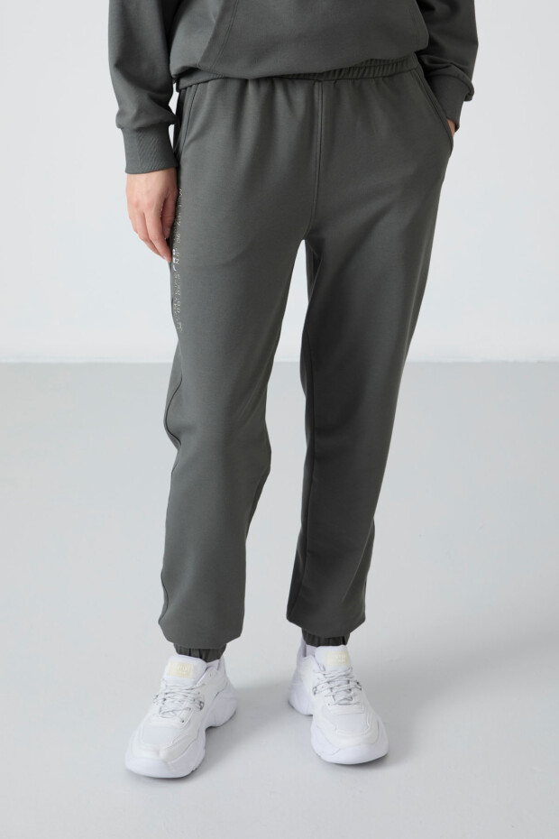 Çağla Kapüşonlu Kanguru Cep Oversize Lastik Paça Kadın Eşofman Takımı - 95288 - 2
