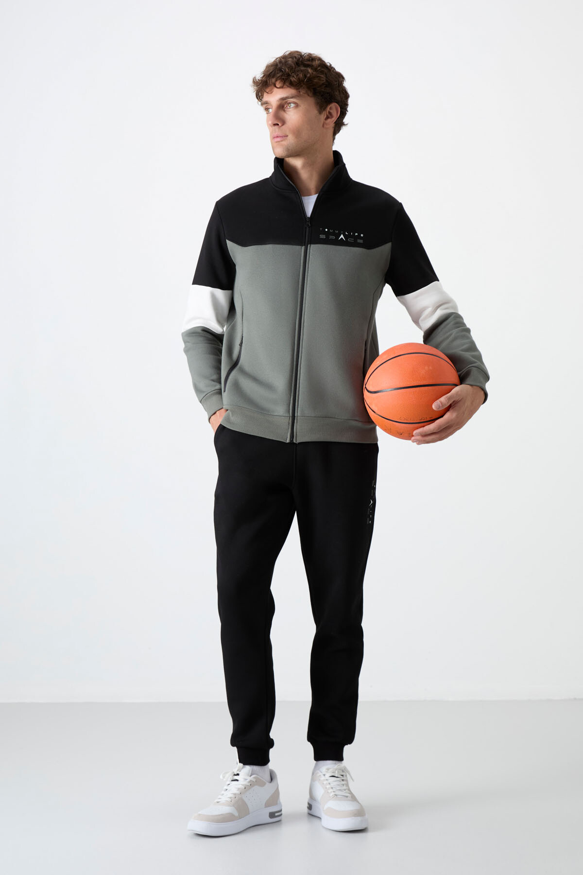 Çağla - Siyah Dik Yaka Renk Geçişli İçi Polarlı Erkek Eşofman Takımı - 85186 - TOMMYLIFE (1)