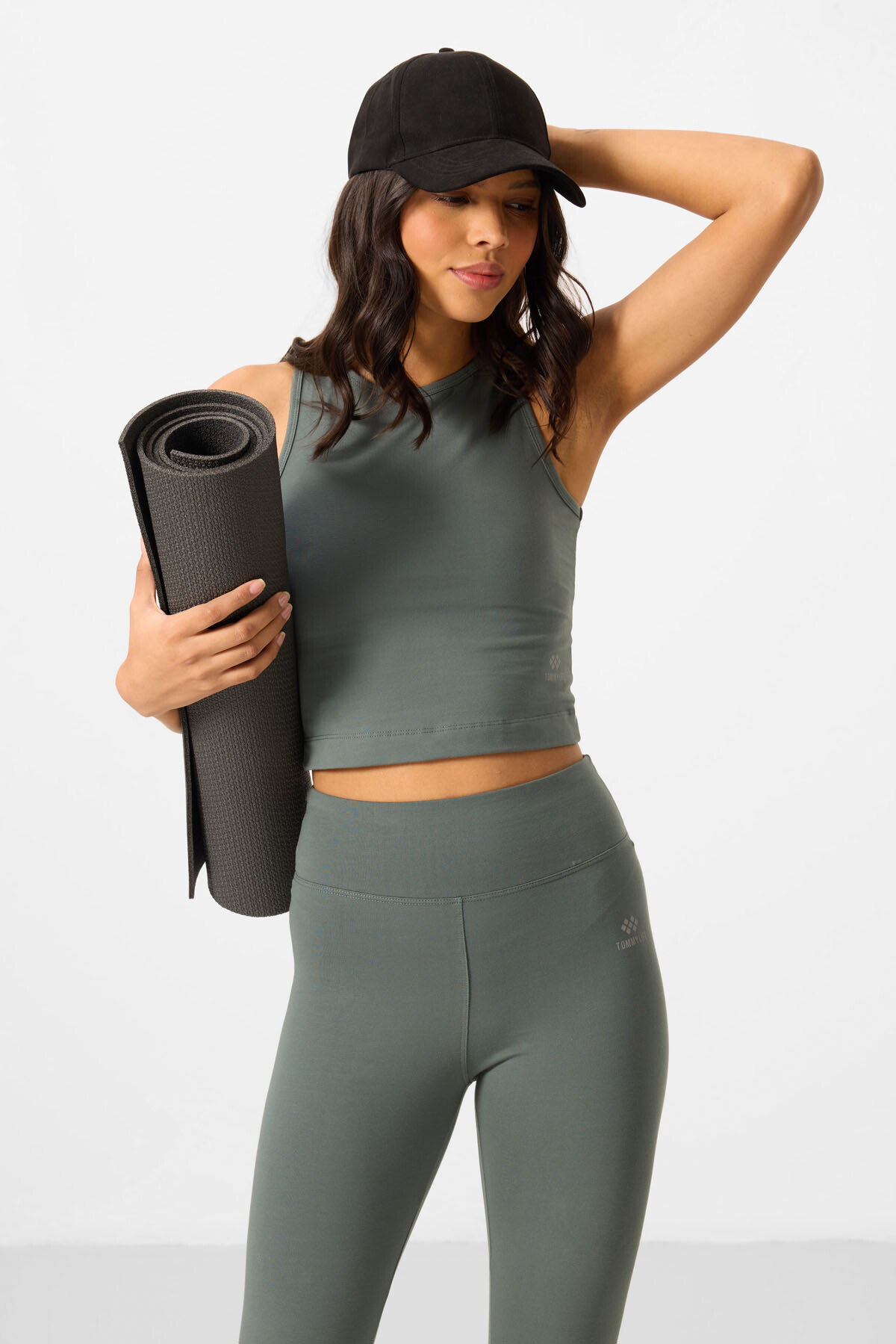 Çağla Yüksek Bel Kapri-Crop Atlet Slim Fit Kadın Tayt Takım - 95284 - TOMMYLIFE (1)