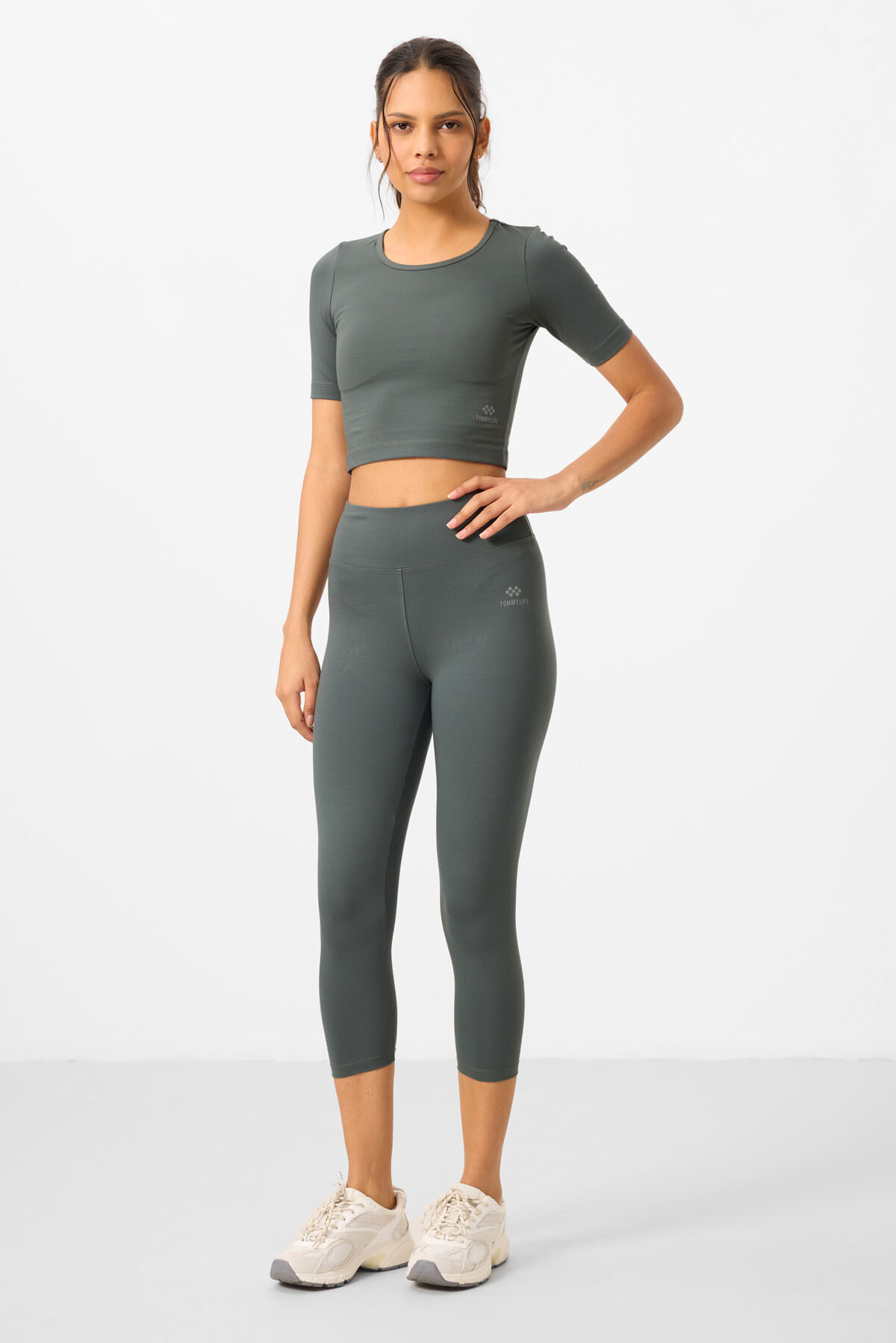 Çağla Yüksek Bel Kapri-Crop T-Shirt Slim Fit Kadın Tayt Takım - 95285 - TOMMYLIFE