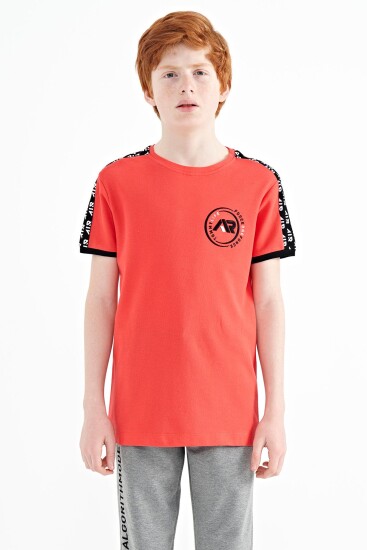 Coral Omuz Baskı Detaylı Standart Kalıp O Yaka Erkek Çocuk T-Shirt - 11121 - TOMMYLIFE (1)