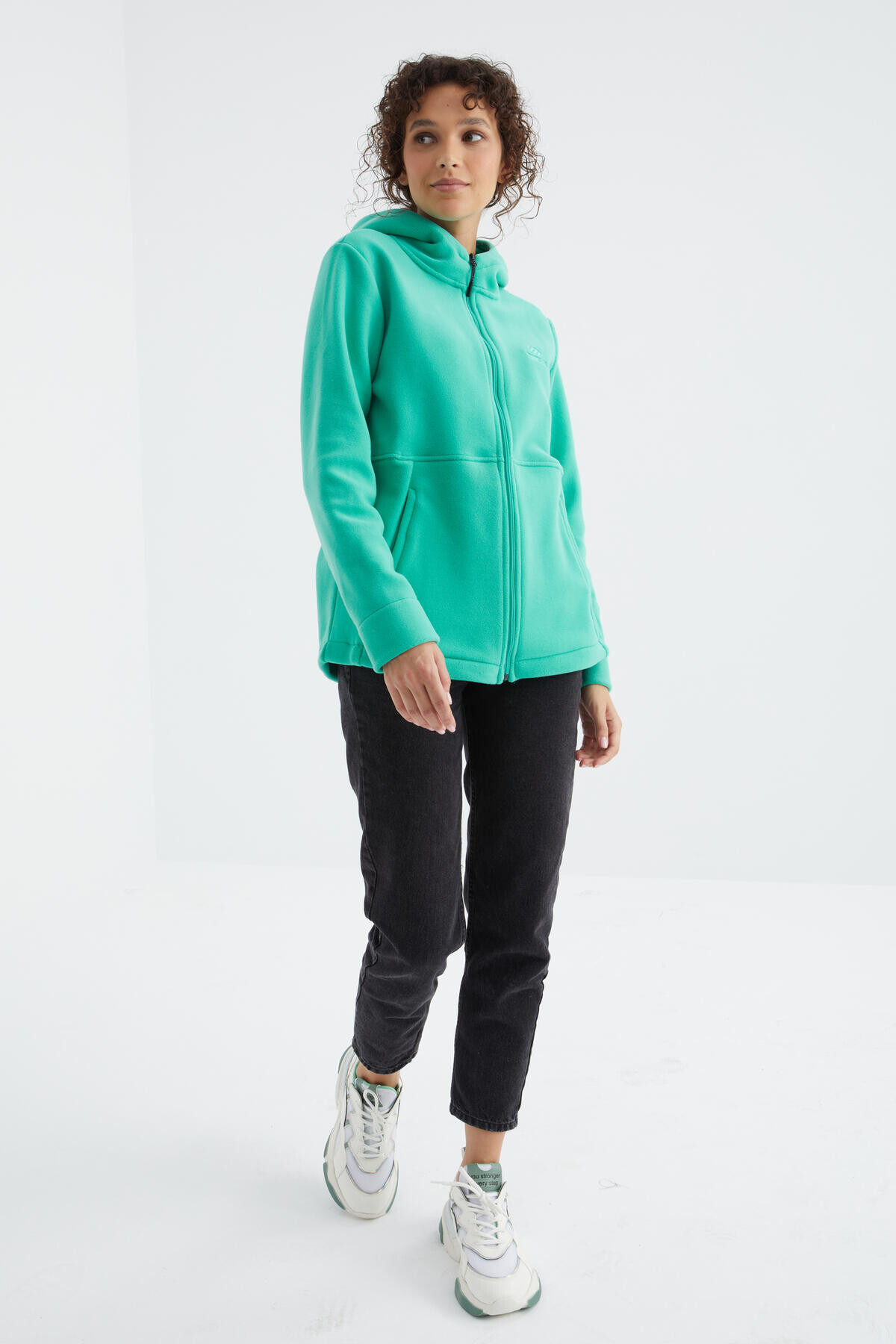 Deniz Yeşili Kapüşonlu Fermuarlı Rahat Form Kadın Polar Sweatshirt - 97233 - TOMMYLIFE (1)