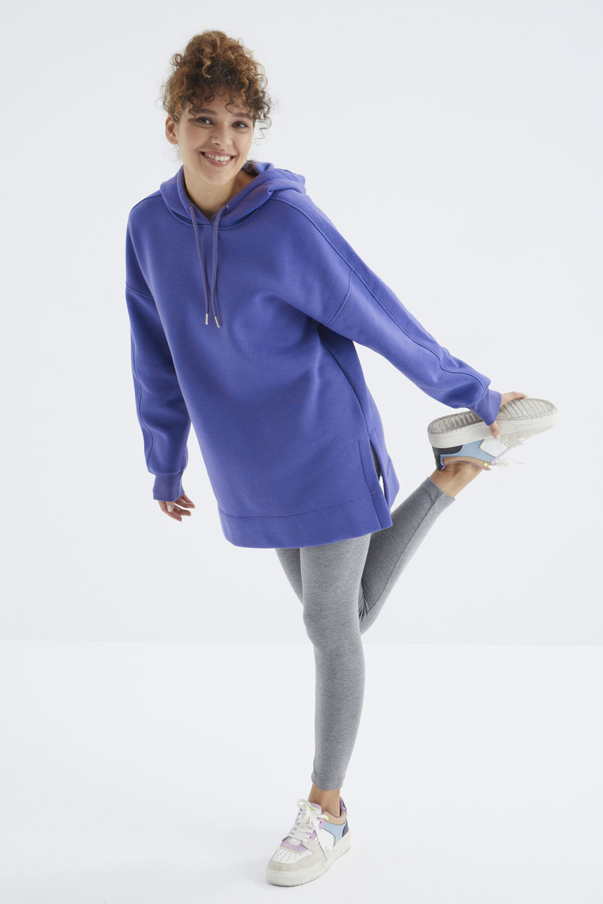 Eflatun Reglan Kol Basic Kapüşonlu Oversize Sweatshirt Tunik - 97242 - TOMMYLIFE (1)