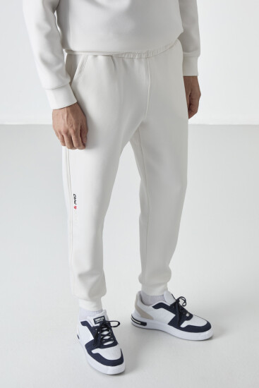 Ekru Bağcıklı Dar Paça Erkek Eşofman Alt - 84999 - TOMMYLIFE