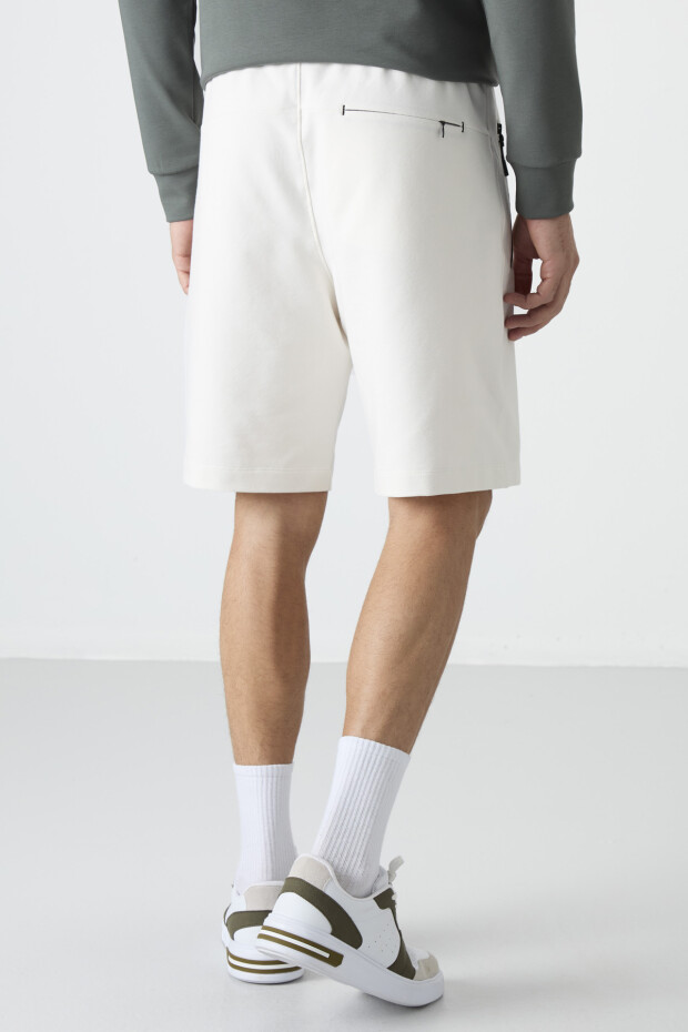 Ekru Gizli Fermuar Arka Cepli Bağcıklı Standart Kalıp Erkek Şort - 81136 - 7