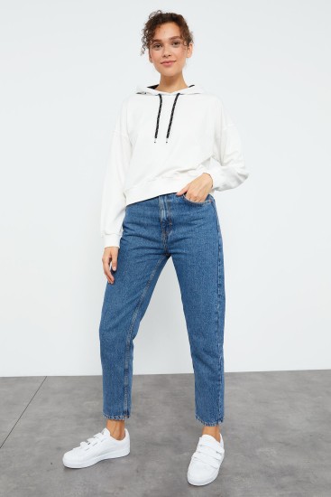 Ekru Uzun Kol Rahat Form Kapüşonlu Kadın Sweatshirt - 97115 - TOMMYLIFE (1)