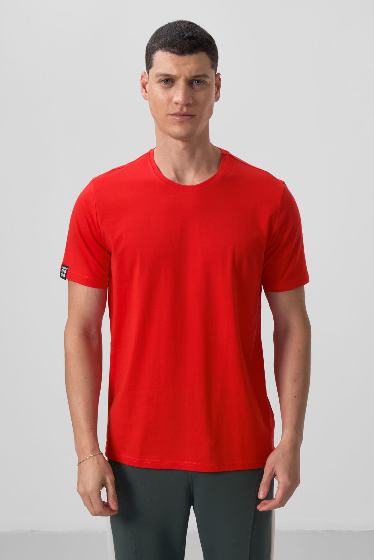Fiesta Erkek Basic Kısa Kol Standart Kalıp O Yaka T-shirt - 87911 - TOMMYLIFE (1)