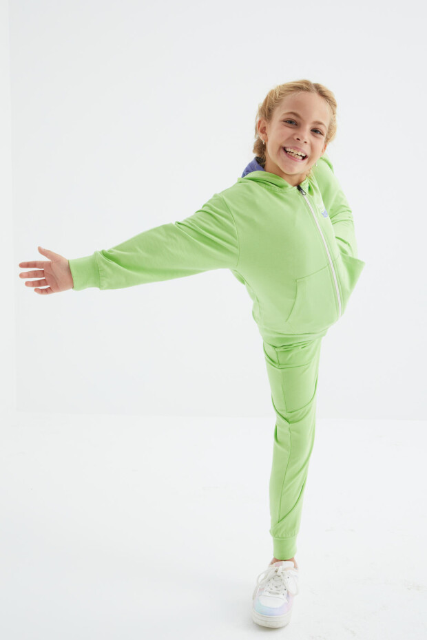 Fıstık Yeşil Yazı Nakış Detaylı Kapüşonlu Kız Çocuk Eşofman Takımı - 75088