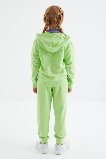 Fıstık Yeşil Yazı Nakış Detaylı Kapüşonlu Kız Çocuk Eşofman Takımı - 75088 - Thumbnail