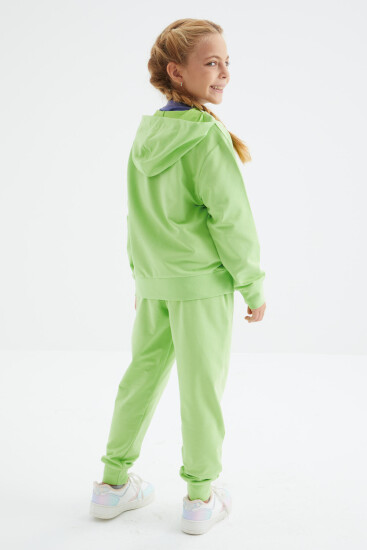 Fıstık Yeşil Yazı Nakış Detaylı Kapüşonlu Kız Çocuk Eşofman Takımı - 75088 - Thumbnail