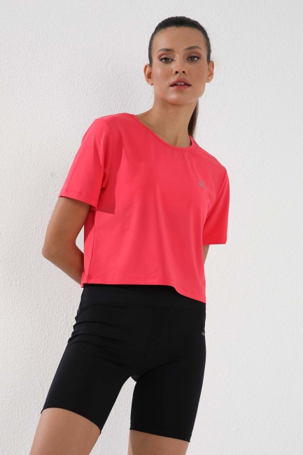 Fuşya Basic Kısa Kol Standart Kalıp O Yaka Kadın Crop Top T-Shirt - 97143 - Thumbnail