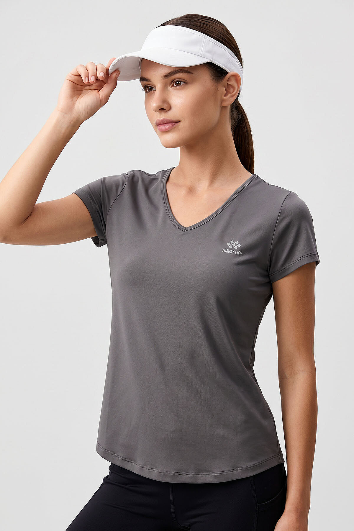 Gri Basic Kısa Kol Standart Kalıp V Yaka Kadın T-Shirt - 97145 - TOMMYLIFE