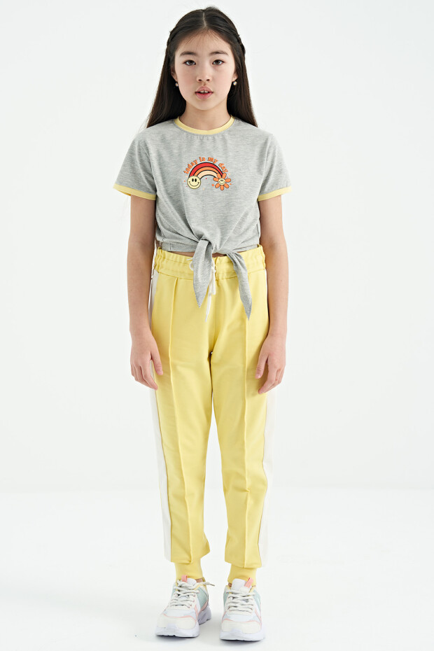 Gri Melanj Baskı Detaylı O Yaka Çok Renkli Bağlama Detaylı Kız Çocuk T-Shirt - 75113