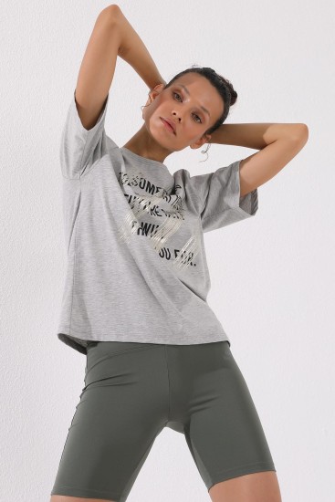 Gri Melanj Deforme Yazı Baskılı O Yaka Kadın Oversize T-Shirt - 97133 - Thumbnail