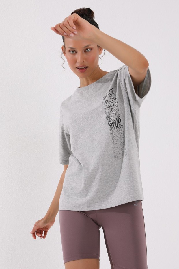 Gri Melanj Deforme Yazı Baskılı O Yaka Kadın Oversize T-Shirt - 97134