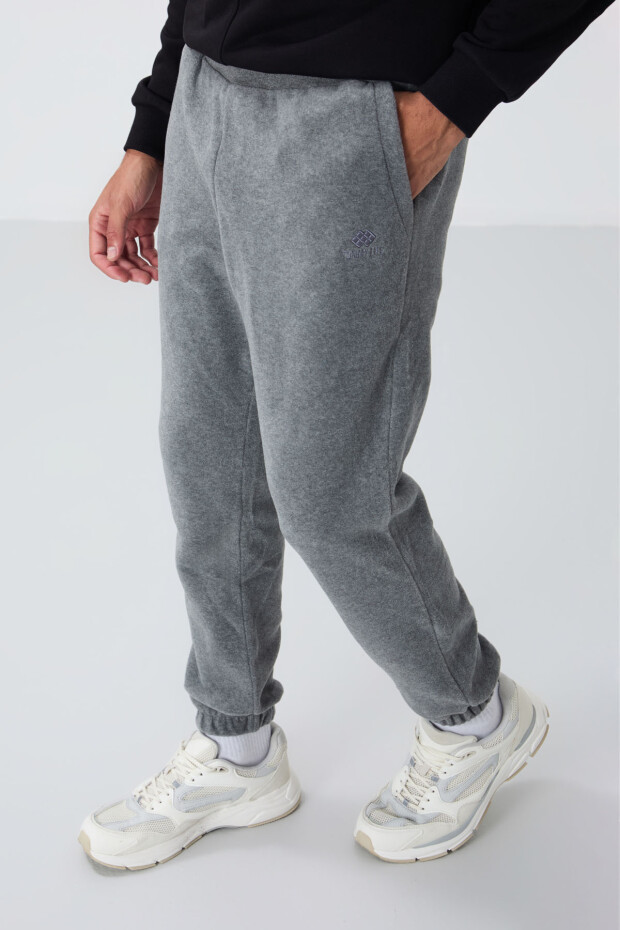 Gri Melanj Gizli Fermuarlı Rahat Form Lastik Paça Polar Erkek Eşofman Alt - 84866 - 4