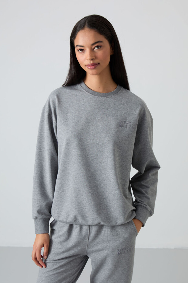 Gri Melanj Basic Pamuklu O Yaka Oversize Lastik Paça Kadın Eşofman Takım - 95287 - 5