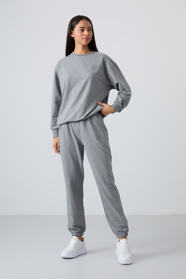 Gri Melanj Basic Pamuklu O Yaka Oversize Lastik Paça Kadın Eşofman Takım - 95287 - 8