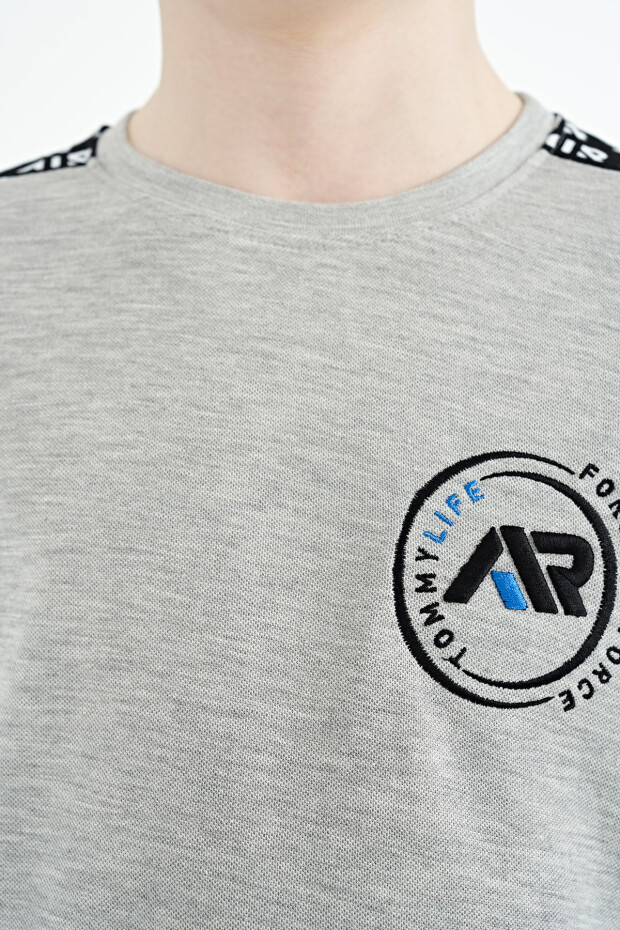 Gri Melanj Omuz Baskı Detaylı Standart Kalıp O Yaka Erkek Çocuk T-Shirt - 11121 - 10