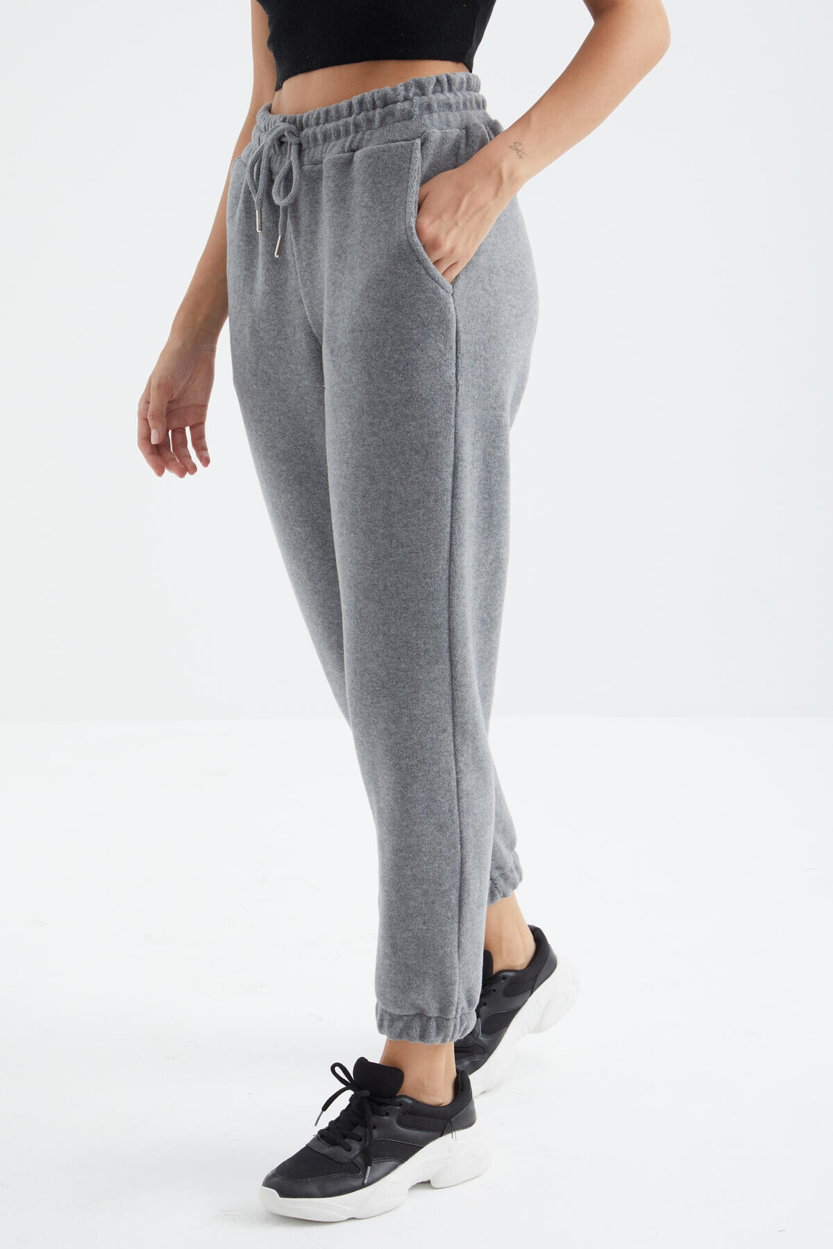 Gri Melanj Yüksek Bel Basic Bağcıklı Jogger Polar Kadın Eşofman Alt - 94622 - TOMMYLIFE (1)
