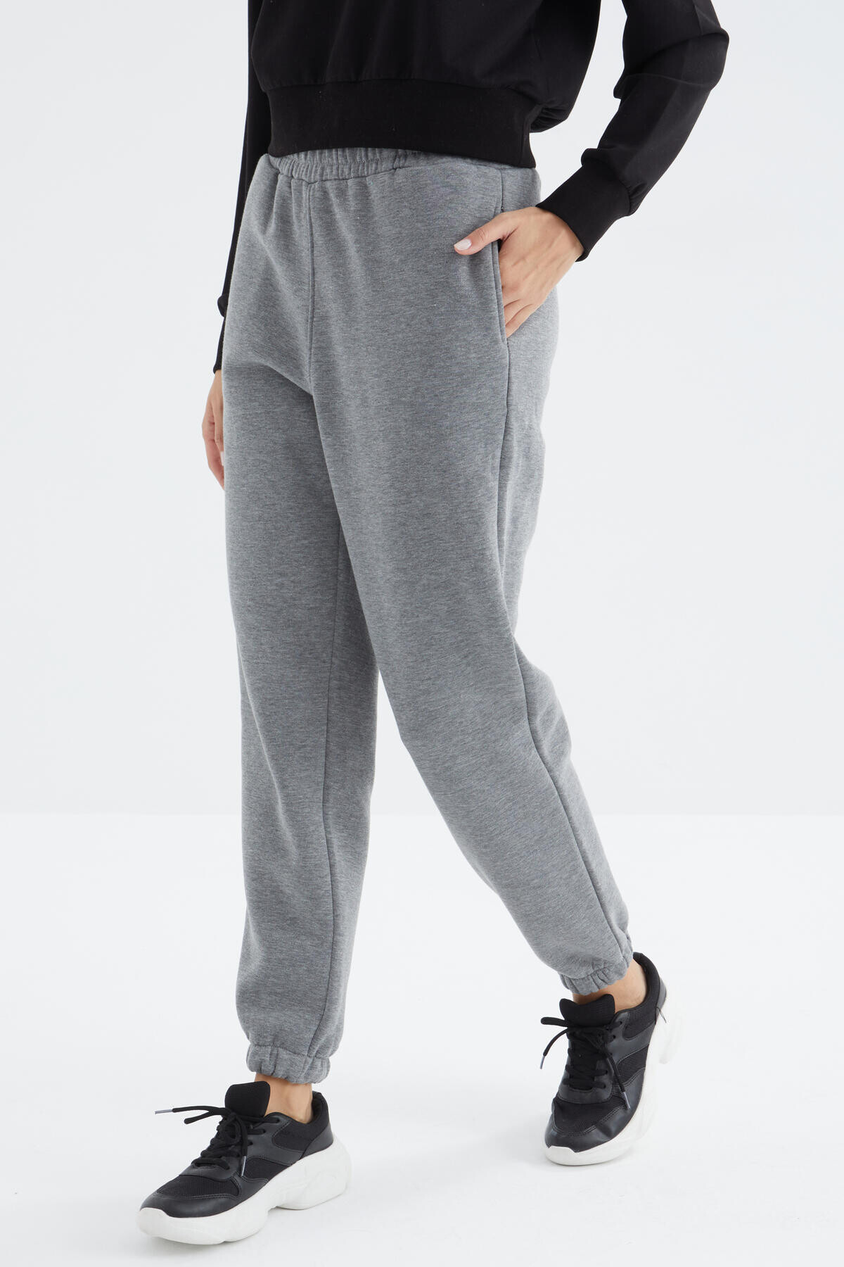 Gri Melanj Yüksek Bel Şardonlu 3 İplik Pamuklu Basic Kadın Eşofman Alt - 94624 - TOMMYLIFE (1)