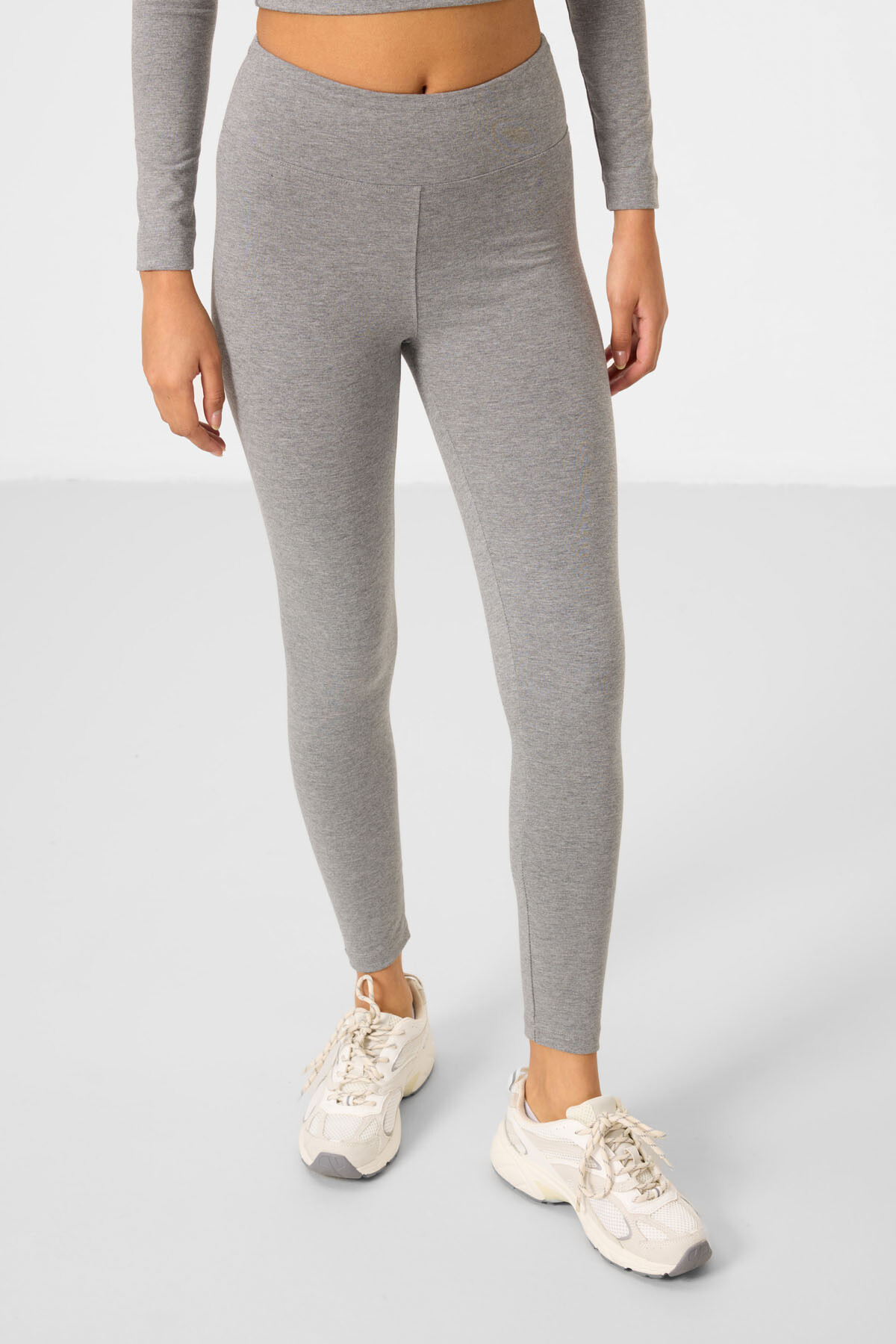 Gri Melanj Yüksek Bel Uzun Kollu Slim Fit Crop Top Kadın Tayt Takım - 95286 - TOMMYLIFE (1)