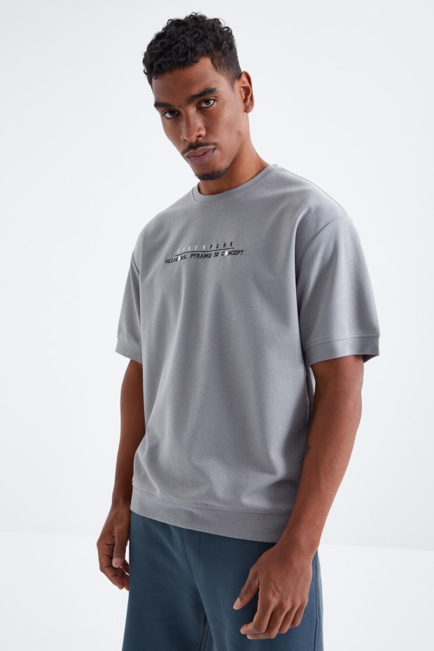 Gri Minimal Yazı Nakışlı O Yaka Erkek Oversize T-Shirt - 88106