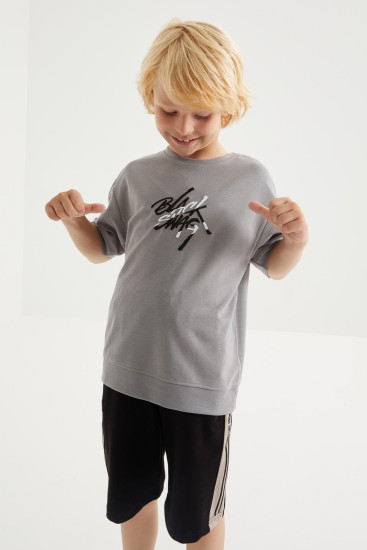 Gri Oversize Yazı Nakışlı Kısa Kollu O Yaka Erkek Çocuk T-Shirt - 10898 