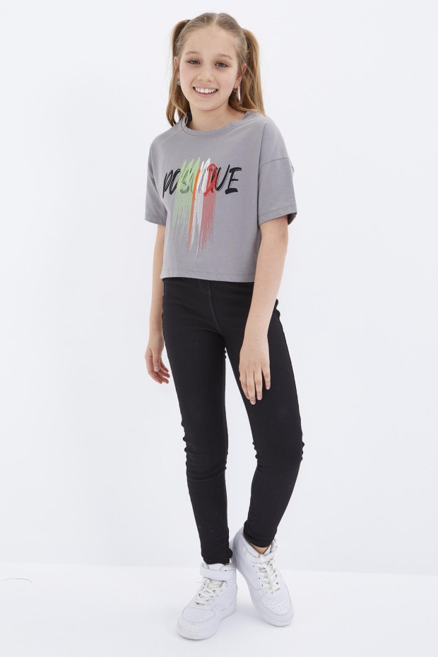 Gri Renkli Yazı Baskılı O Yaka Oversize Düşük Omuz Kız Çocuk Crop T-Shirt - 75036