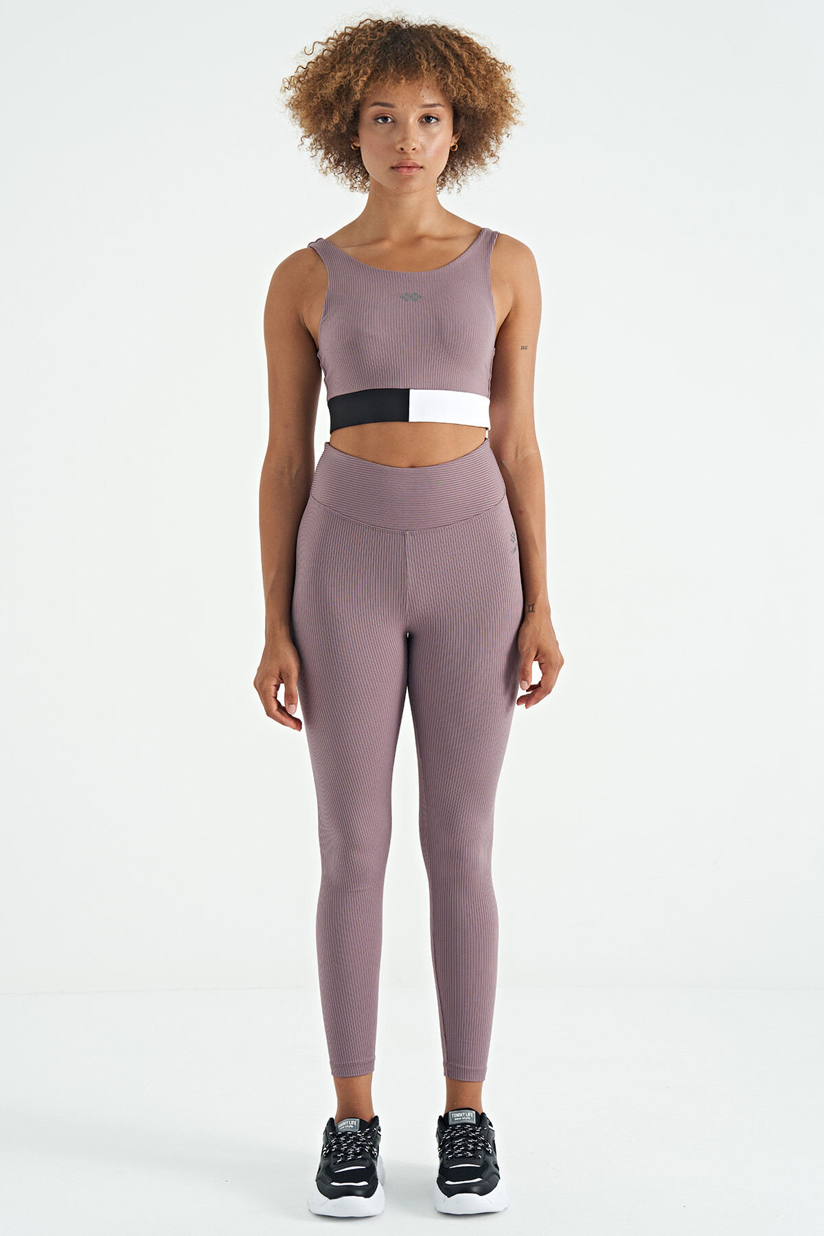 Gül Kurusu Renk Bloklu Logo Baskılı Dar Kalıp Fitilli Kadın Büstiyer - 97275 - TOMMYLIFE (1)