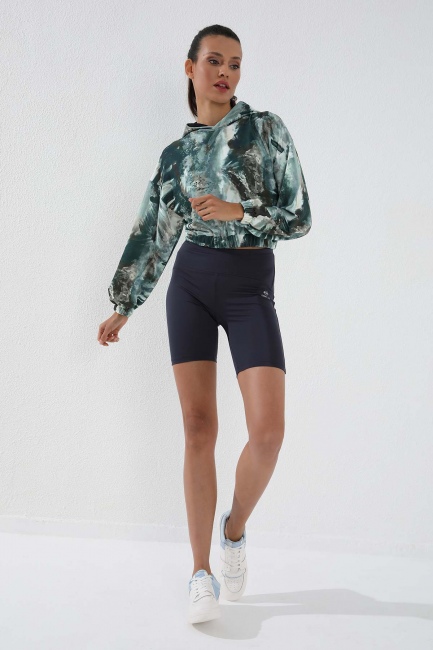 Haki Karışık Batik Desenli Lastikli Kapüşonlu Kadın Oversize Crop Top Sweatshirt - 97140 - Thumbnail