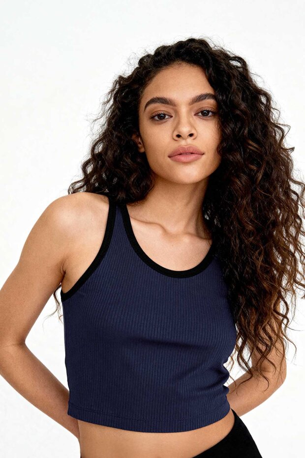 İndigo Basic Sıfır Kol Dar Kalıp U Yaka Kadın Crop Top Atlet - 97160 - 1