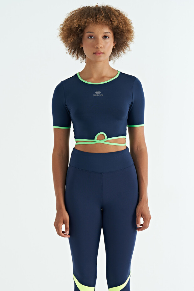 İndigo Bel Bağlama Detaylı O Yaka Standart Kalıp Dalgıç Kumaş Kadın Crop T-Shirt - 97266 - 2