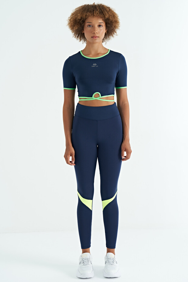 İndigo Bel Bağlama Detaylı O Yaka Standart Kalıp Dalgıç Kumaş Kadın Crop T-Shirt - 97266 - 3