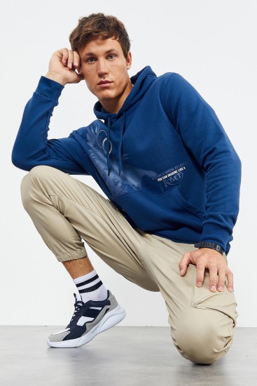 İndigo Kuzgun Baskılı Kapüşonlu Kanguru Cepli Rahat Form Erkek Sweatshirt - 88014 