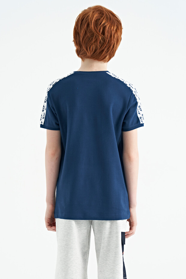 İndigo Omuz Baskı Detaylı Standart Kalıp O Yaka Erkek Çocuk T-Shirt - 11121 - 8