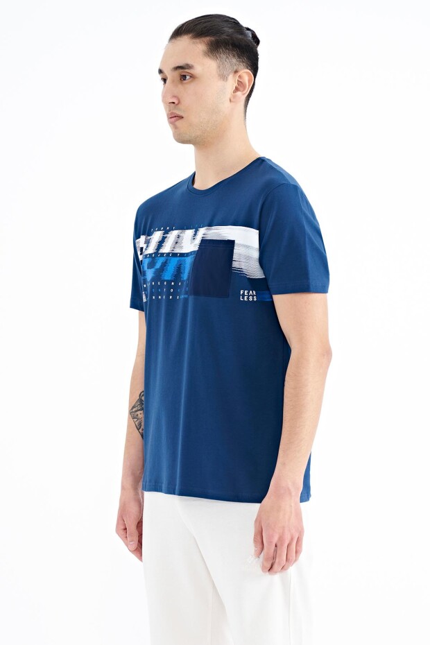 İndigo Ön Cep Detaylı Baskılı Standart Kalıp Erkek T-shirt - 88200