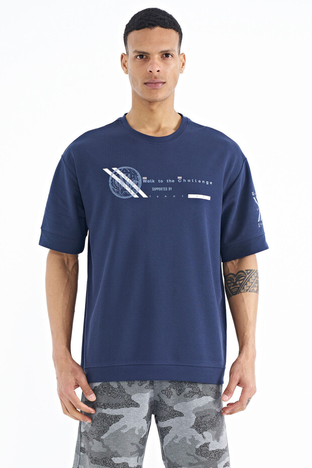 İndigo Ön ve Kol Baskı Detaylı O Yaka Oversize Erkek T-shirt - 88180