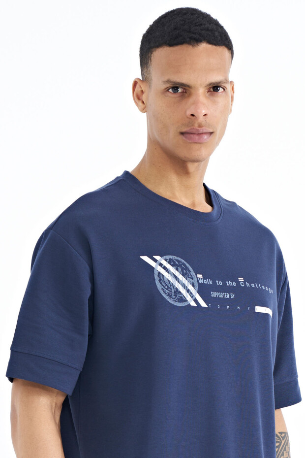 İndigo Ön ve Kol Baskı Detaylı O Yaka Oversize Erkek T-shirt - 88180