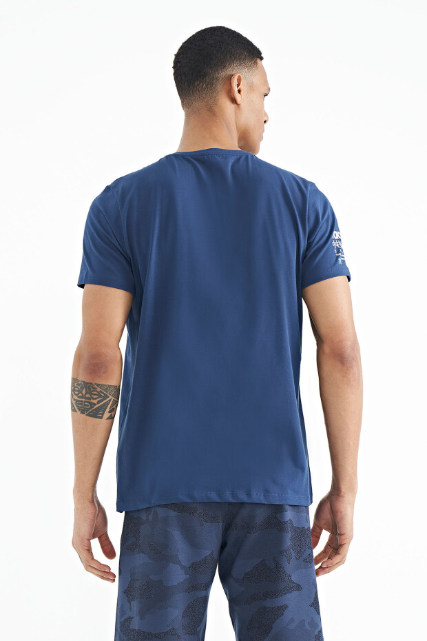 İndigo Ön Ve Kol Baskı Detaylı Standart Form O Yaka Erkek T-shirt - 88213