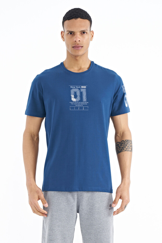 İndigo Ön ve Tek Kol Baskı Detaylı O Yaka Erkek T-shirt - 88176