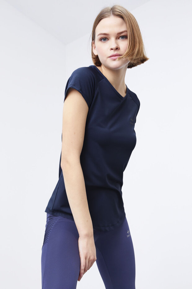 İndigo Sırt Pencereli Kısa Kol Standart Kalıp O Yaka Kadın T-Shirt - 97101 - 3