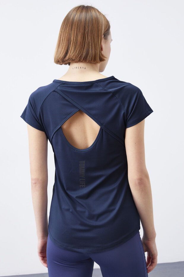 İndigo Sırt Pencereli Kısa Kol Standart Kalıp O Yaka Kadın T-Shirt - 97101 - 6