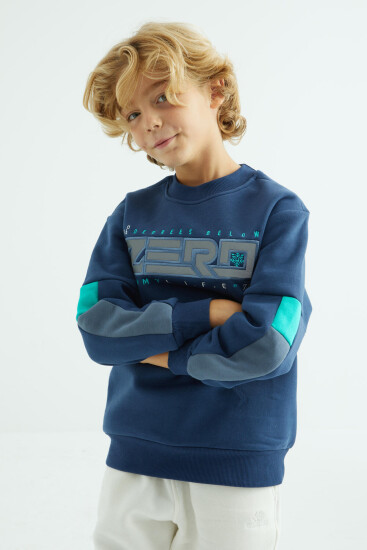İndigo Yazı Nakışlı Şerit Detaylı O Yaka Standart Kalıp Erkek Çocuk Sweatshirt - 10991 