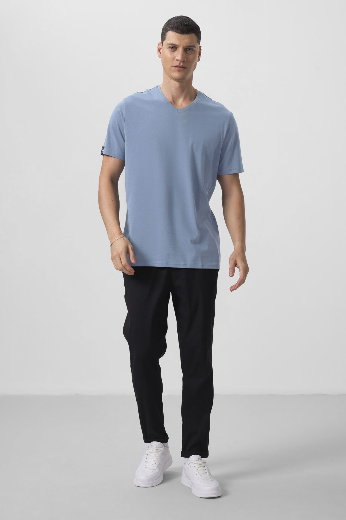 Kirli Mavi Basic Kısa Kol Standart Kalıp V Yaka Erkek T-Shirt - 87912 - TOMMYLIFE